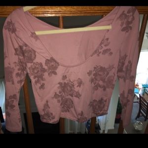 Dusty mauve rose floral print 3/4 sleeve crop top